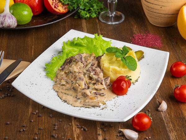 Хан Булак - Бефстроганов и говяжьей вырезки