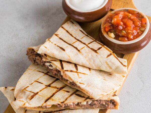 Яем - Кесадилья мясная