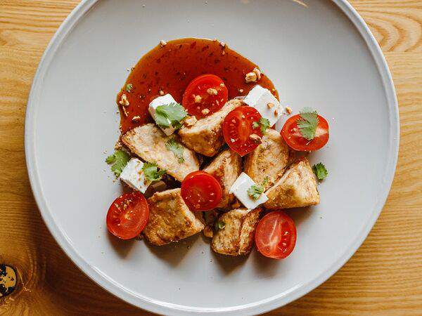 Chado Burger Bar night - Баклажаны в кляре с томатами и сыром фета