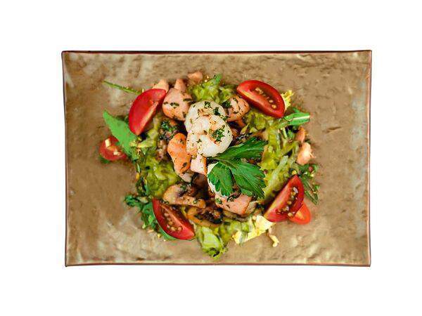 Алые паруса - Теплый салат с морепродуктами