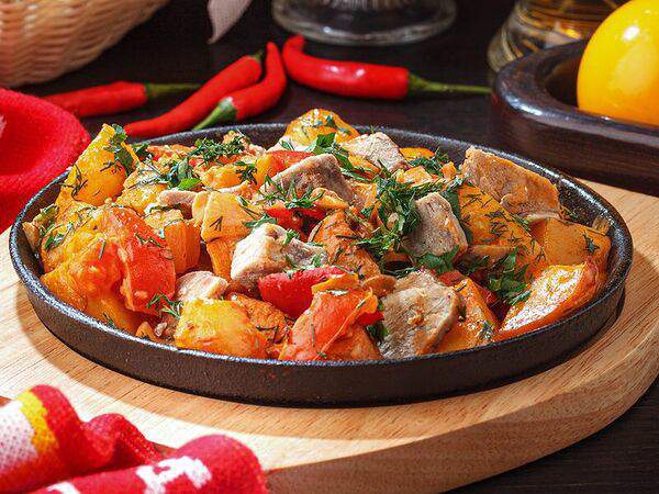 Фуксъ - Жаркое из свинины