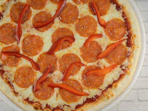 Kontrast gusto - Пицца Мега Пепперони