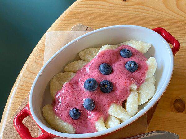 Firgun - Ленивые вареники с ягодным соусом