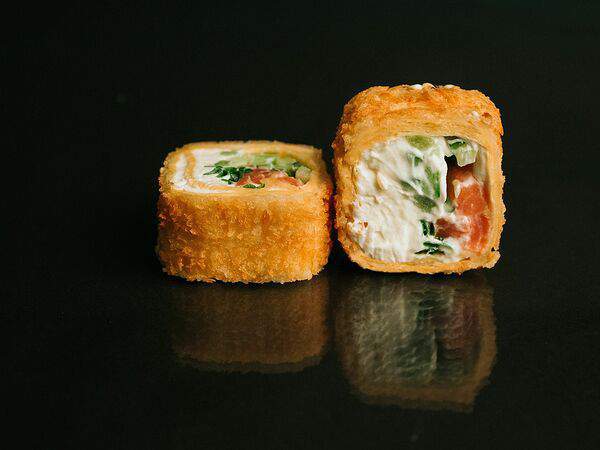 Wasabi - Ролл Жареная тортилья с лососем