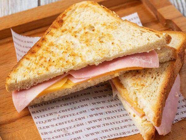 Travelers coffee - Сэндвич с ветчиной и сыром