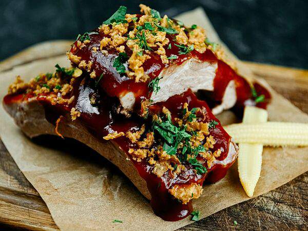 Прожарка - Томленные свиные ребра в соусе BBQ