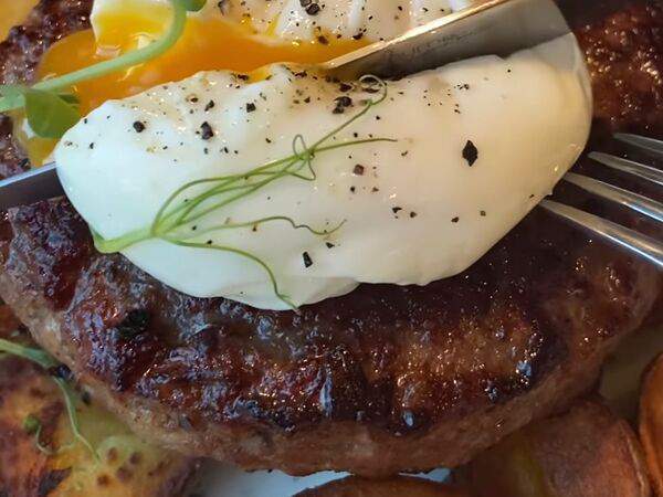 Итальянский ресторан Casa Mia - Бистекка кон уово