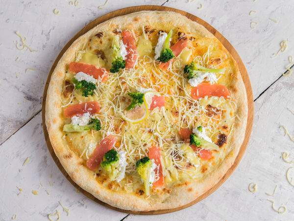 Don Pesto - Пицца с лососем и брокколи