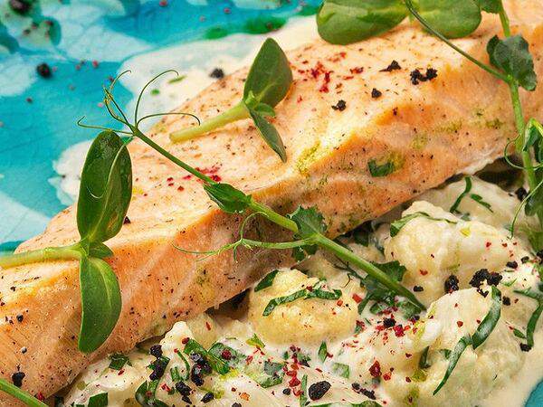 Plovlounge - Семга на пару