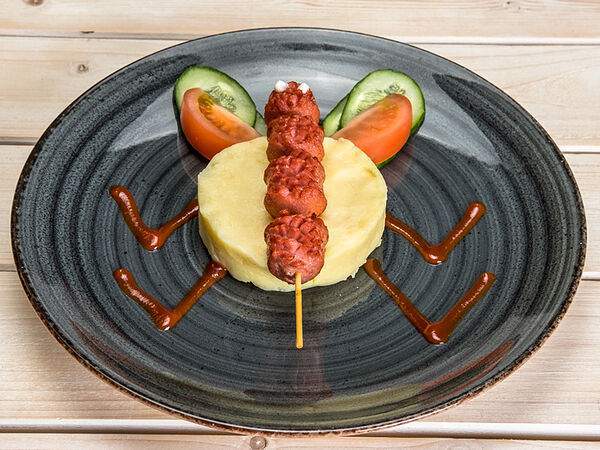 Garage - Печеная сосиска с пюре Бабочка