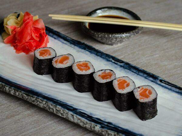 Ресторан Доставки Мамуля - Ролл с лососем