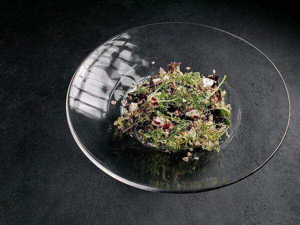 Цукини - Зелёные листья салата с печёной свеклой