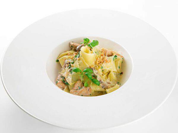 Труффальдино - Паппарделле с курицей и вешенками