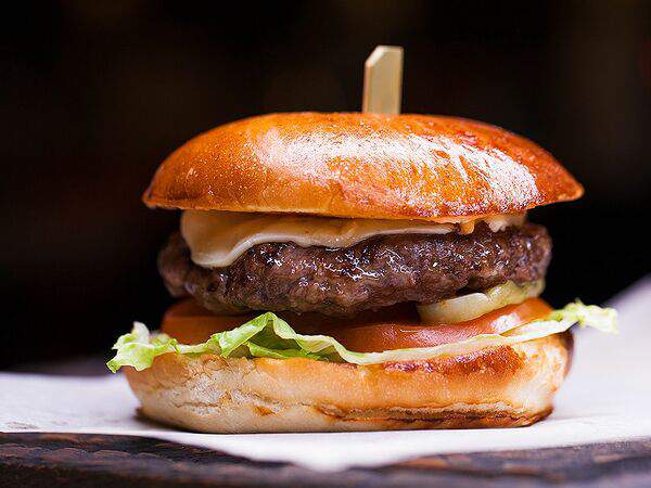 Капитал Grill & Beer - Чизбургер