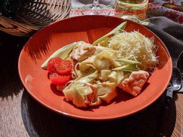 Шинок Лапти - Паста с лососем