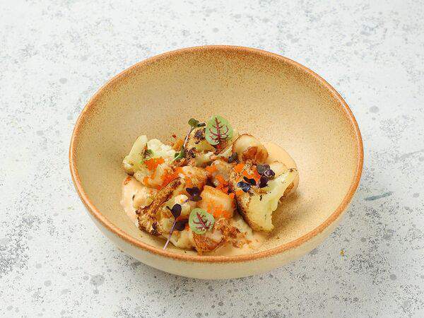 Васаби - Гребешки с пюре из цветной капусты с креветочным соусом