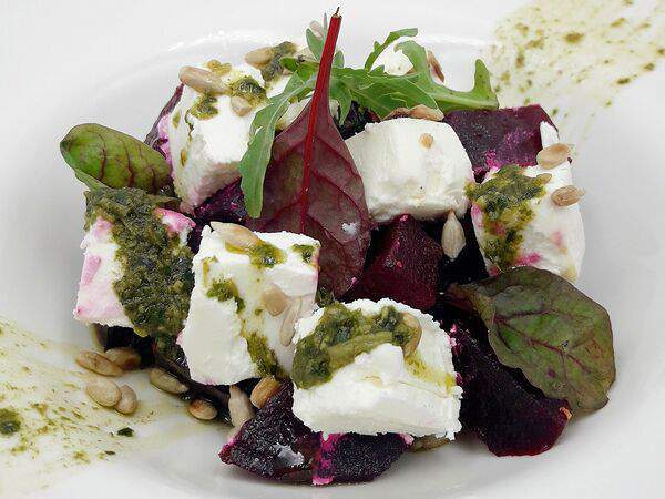 Дали - Салат с печеной свеклой