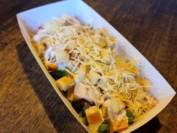 Hotdogger - Цезарь с варено-копчено грудкой