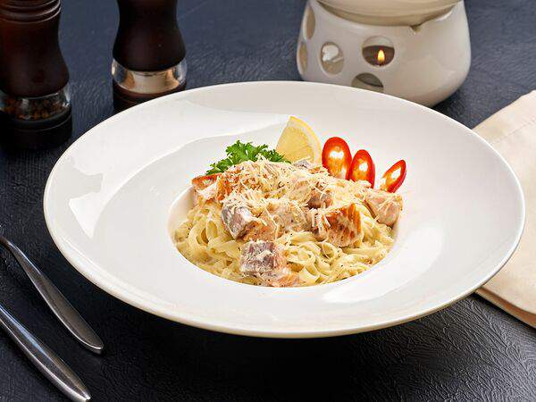 Салам - Паста тальятелле с семгой