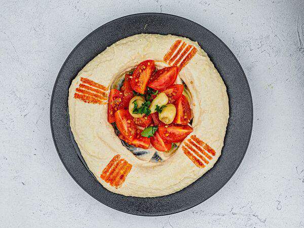 Misada - Хумус с томатами черри и острым перчиком