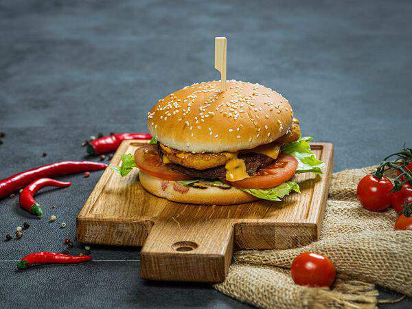 Бургер удачи - Фирменный бургер Счастливчик