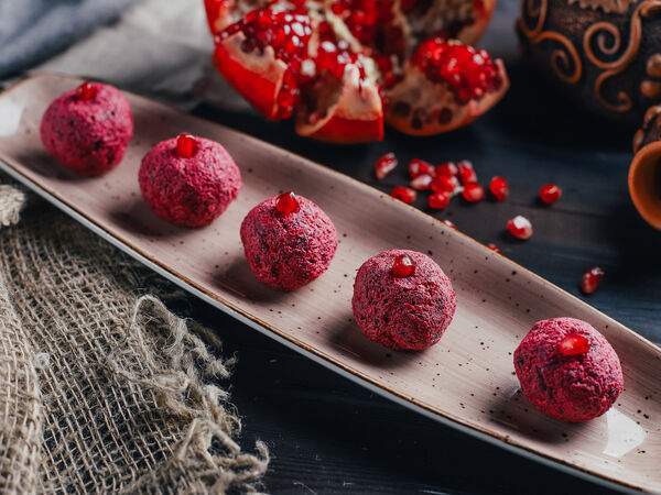 Rustaveli - Пхали из свеклы с орехами