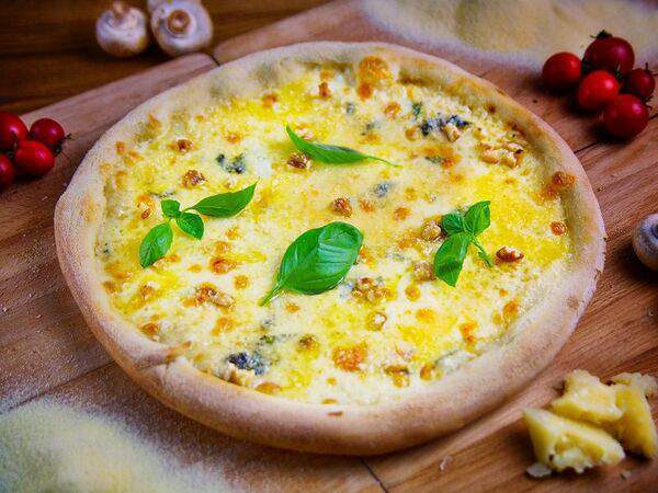 Basilico - Пицца четыре сыра