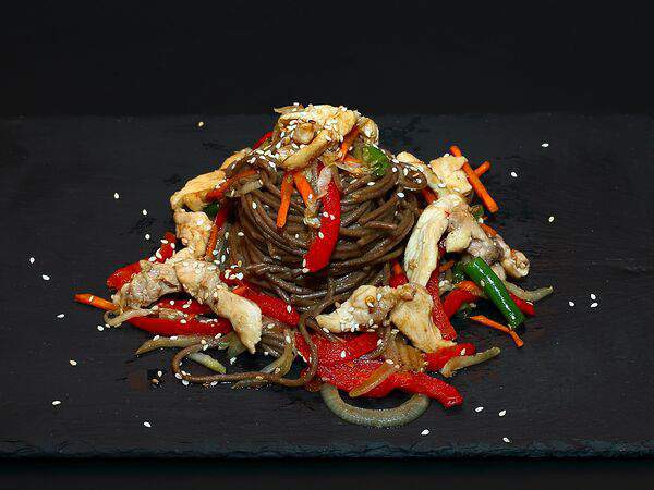 SushiTokyo - Лапша гречневая с курицей