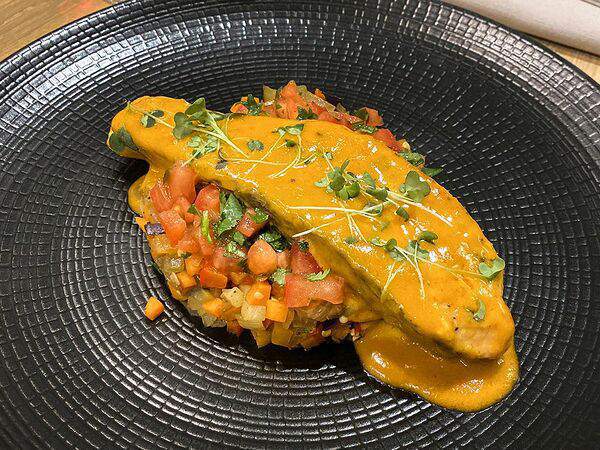 Агата - Лосось под соусом Том Ям