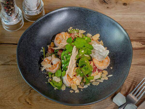 Кусто - Тайский салат с креветками, грейпфрут, миндаль