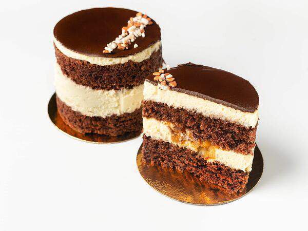 Sova - Торт Сникерс