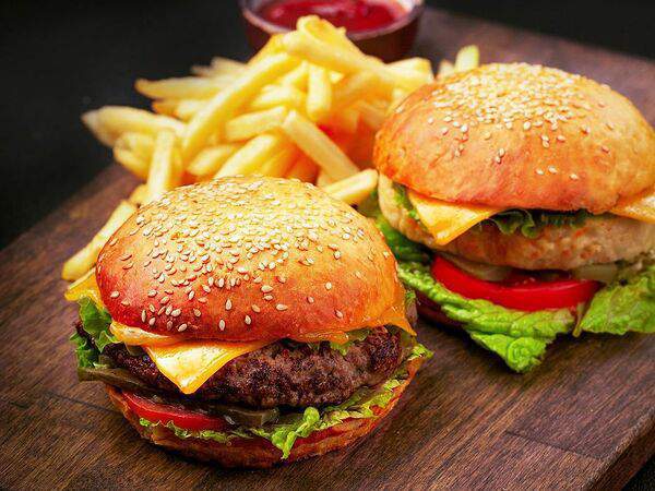 Magic Coffee - Биф-бургер с говяжьей котлетой