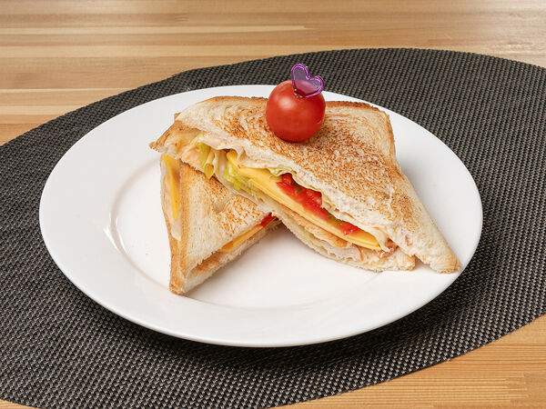 Lafa - Сэндвич с курицей и сыром