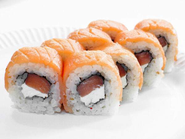 Hot Pizza - Ролл Филадельфия с лососем