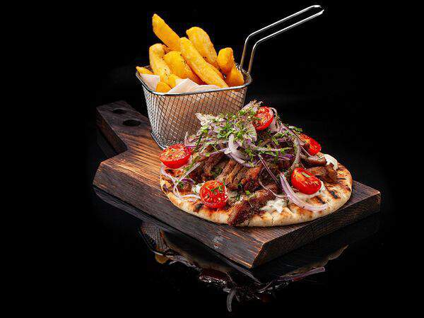 Греко гриль бар - Гирос открытый на пите