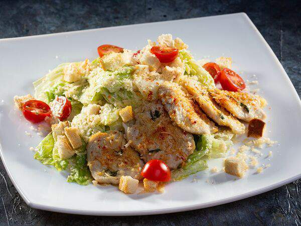 Karlitto Pizza - Салат Цезарь с курицей