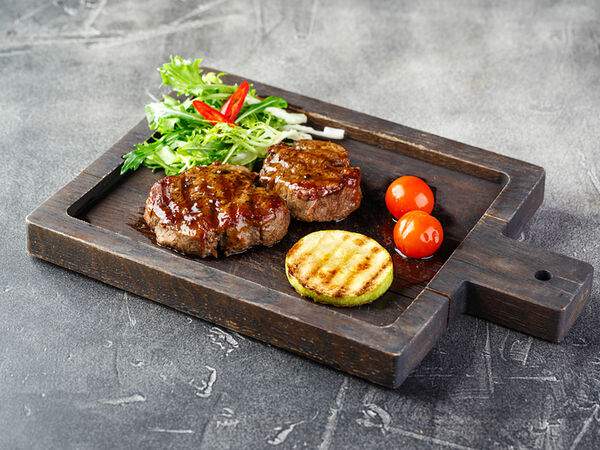 Publo EscoBar - Стейк Филе миньон в пряных травах