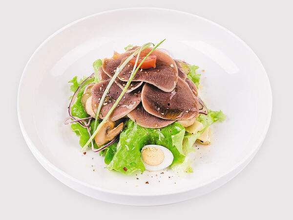 Самое популярное кафе - Салат с языком