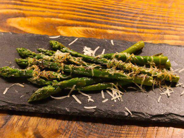 Dorada Rada - Спаржа жаренная с пармезаном