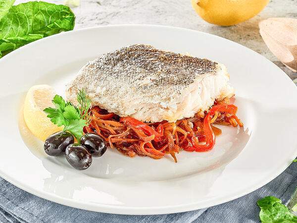 Кафе 24 - Треска с овощным жюльеном