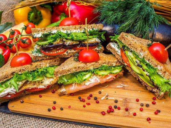 Зерно - Сэндвич с творожным сыром и грушей