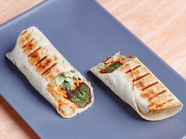 Pita's - Фалафель с картофелем и морковкой по-корейски