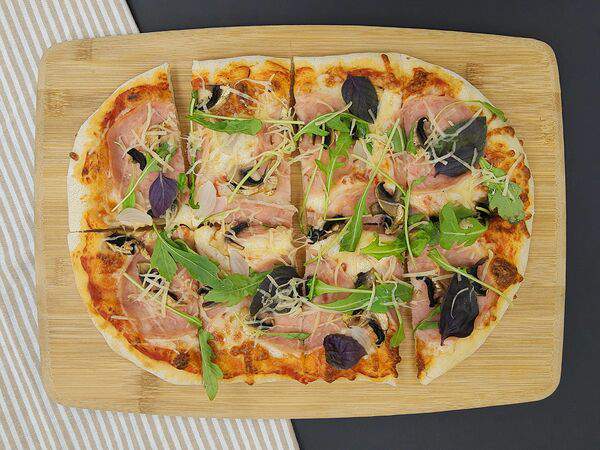 Это Хачапури и Пицца! - Пицца с ветчиной и грибами