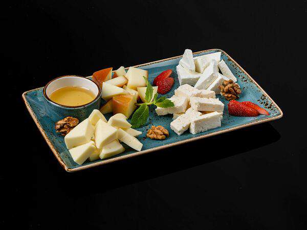 Чайхона Уют - Ассорти из домашних сыров