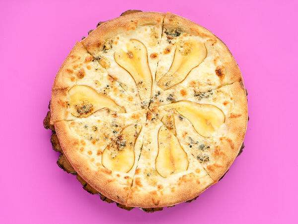 Food-n-Wood - Пицца Сливочная с грушей и голубым сыром