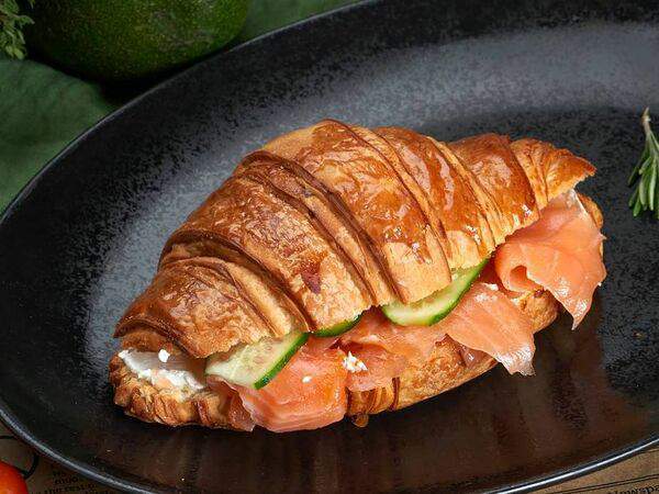 Рыбная мануфактура №1 - Круассан с лососем