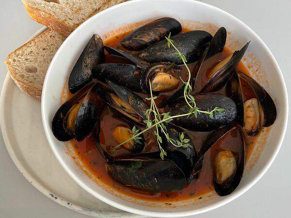 Black Fox - Черноморские мидии в соусе Неаполитано