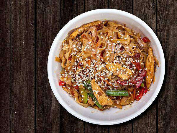 Pho Bo Азия - Удон с курицей