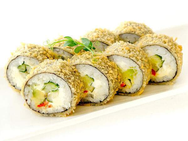 Fusion Sushi - Темпура ролл с авокадо и чили