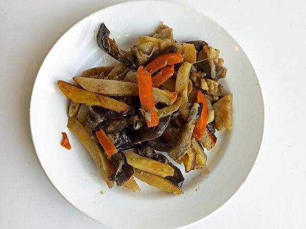 Обеды на Баррикадной - Соте из баклажан